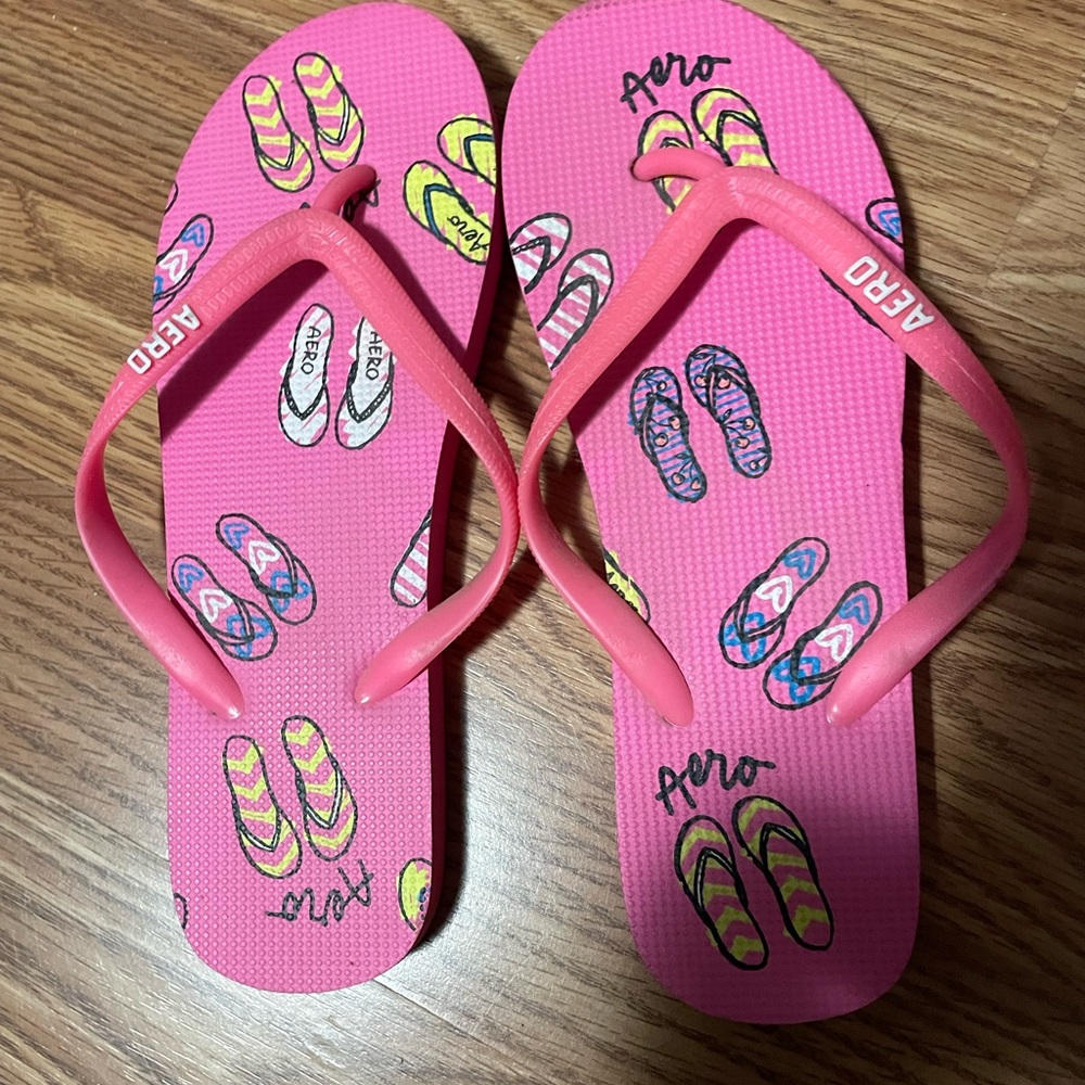 Aeropostale Pink Flip Flop Sandals with Multicolor Print